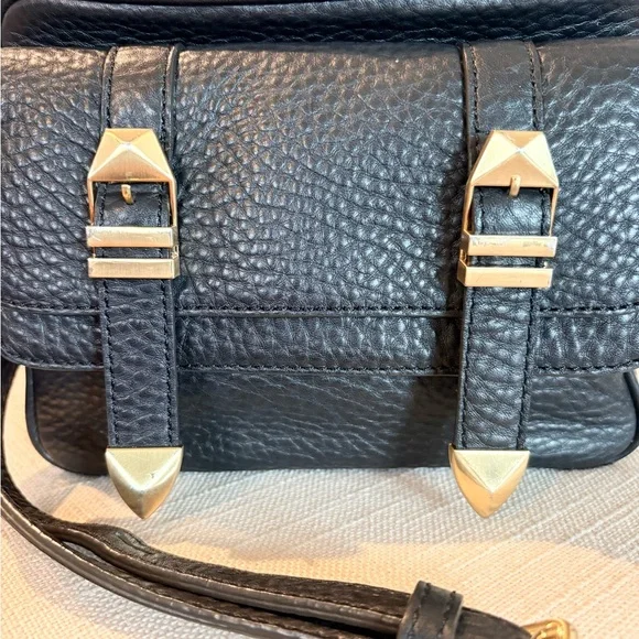 RARE Rebecca Minkoff “Jules” Camera Bag - Leather Crossbody - Gold Hardware - Picture 2 of 7